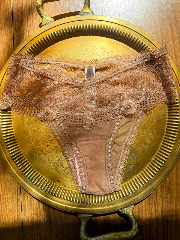 Calcinha em tule e renda - Julia